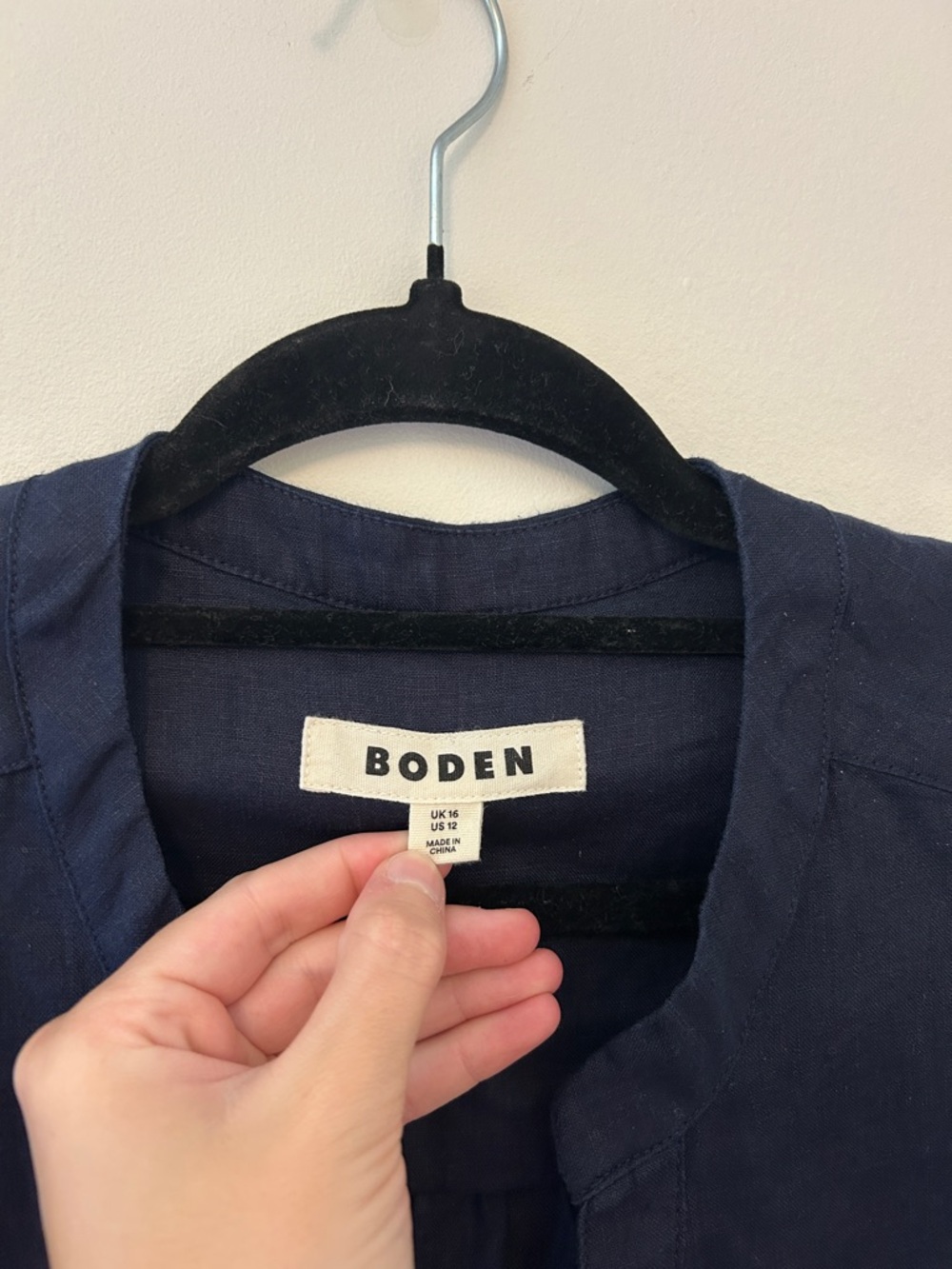 Boden Alice Linen Top in Navy Blue - Picture 4 of 8